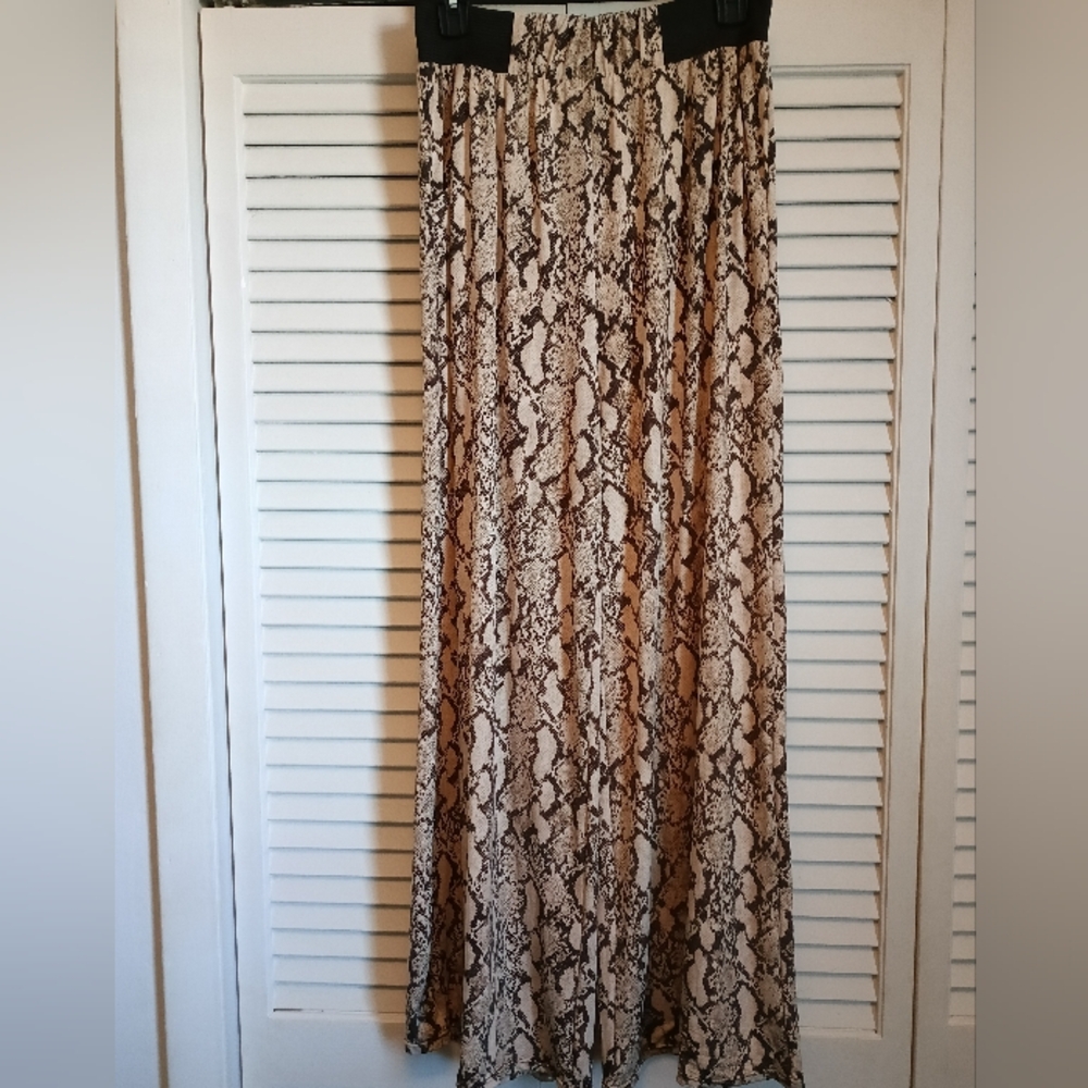 Euc Stylish "Magic Pants" Python Print Palazzo Pa… - image 1
